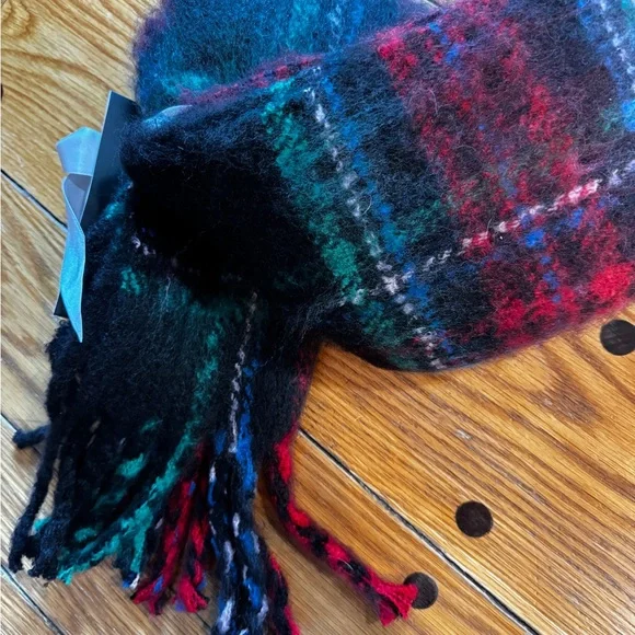 COCO and CARMEN Multicolor Scarf with Bracelets NWT - Picture 2 of 8